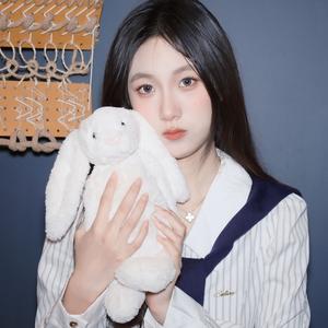 闻皎月